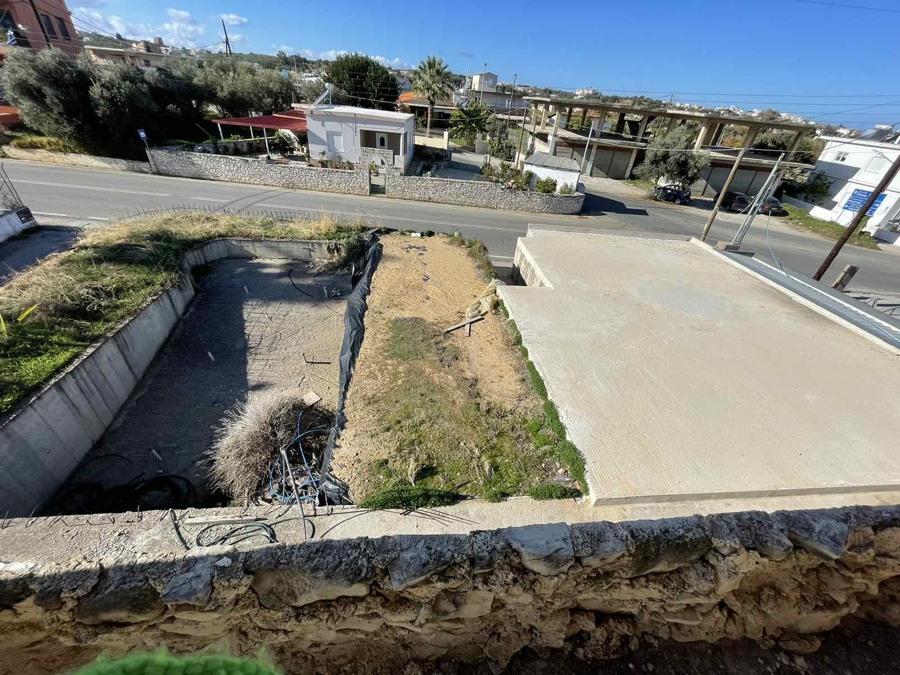Kreta, Perivolia: Riesiges Anwesen mit Café und Swimmingpool in der Nähe des Zentrums von Chania zu verkaufen