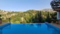 Kreta, Theriso: Atemberaubendes, voll möbliertes zweistöckiges Haus zu verkaufen