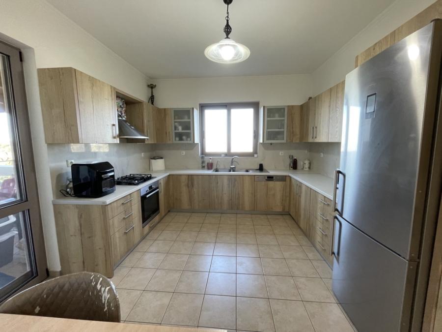 Kreta, Pigi: Geräumiges Haus mit Meerblick zu verkaufen
