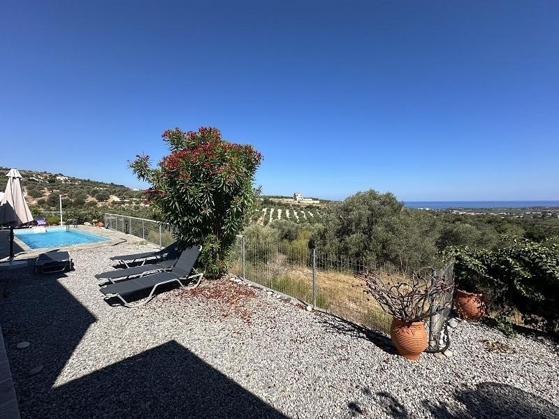 Kreta - Bungalow in einer Anlage mit Panorama-Meerblick in Agia Triada