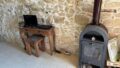 East Crete, Pappagiannades: บ้านหินแบบดั้งเดิมพร้อมสวนขนาดใหญ่เต็มไปด้วยต้นมะกอกสำหรับขาย