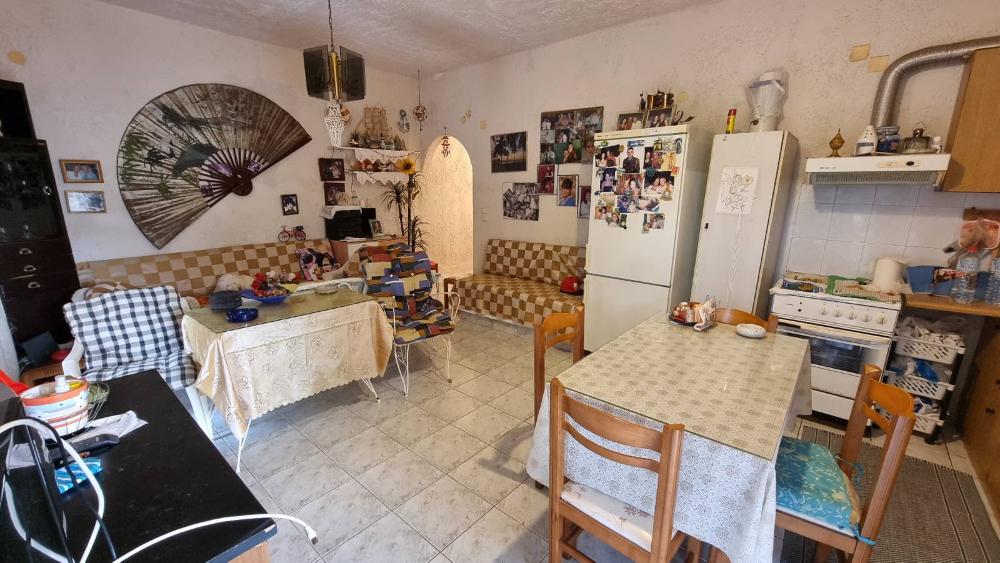 Kreta, Agia Pelagia: Tolles Haus mit 2 Wohnungen zu verkaufen
