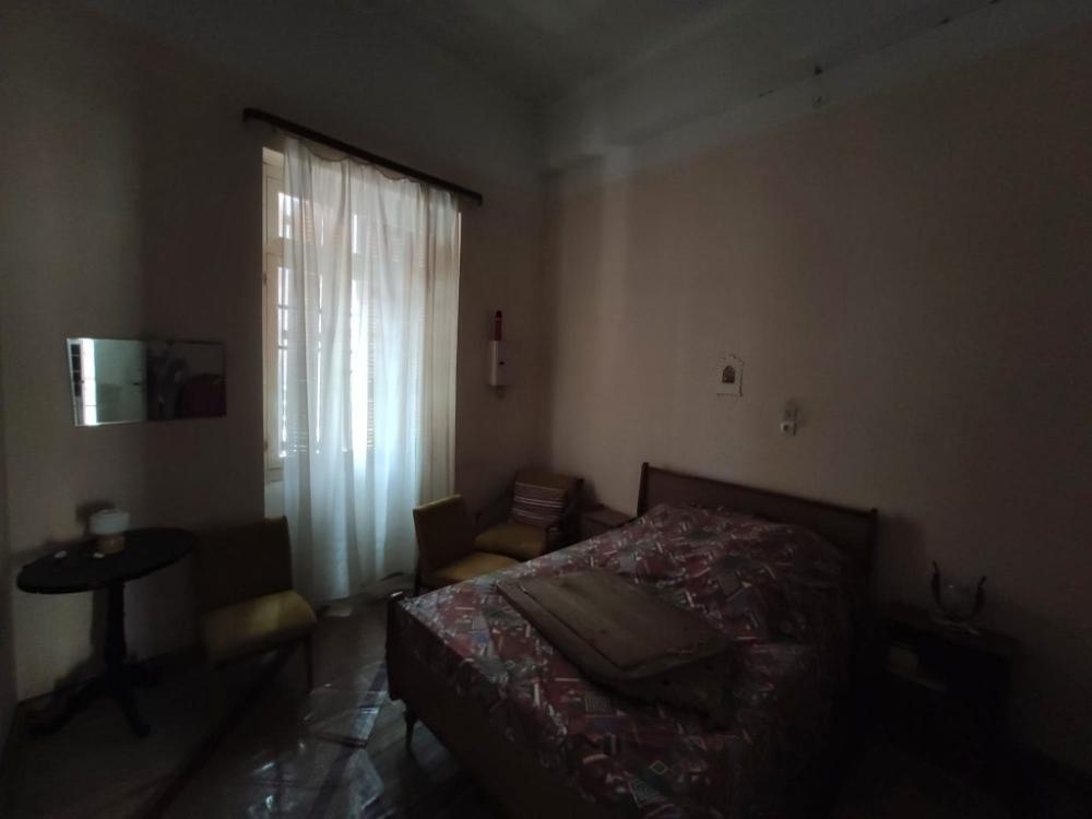 Große Wohnung im ersten Stock im Zentrum von Neapoli, Kreta