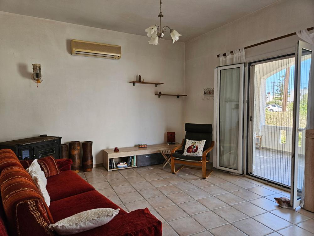 Kreta - Bungalow mit Garten und Dachterrasse im Zentrum von Milatos in der Nähe des Meeres