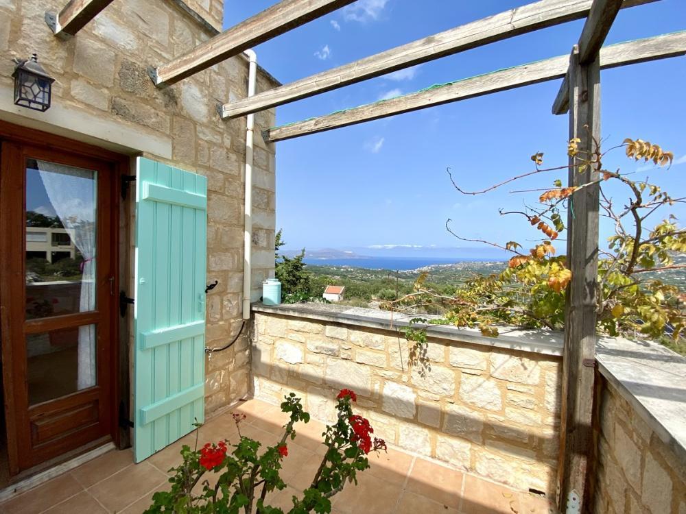 Schönes Steinhaus mit atemberaubendem Meerblick zum Verkauf in Vamos
