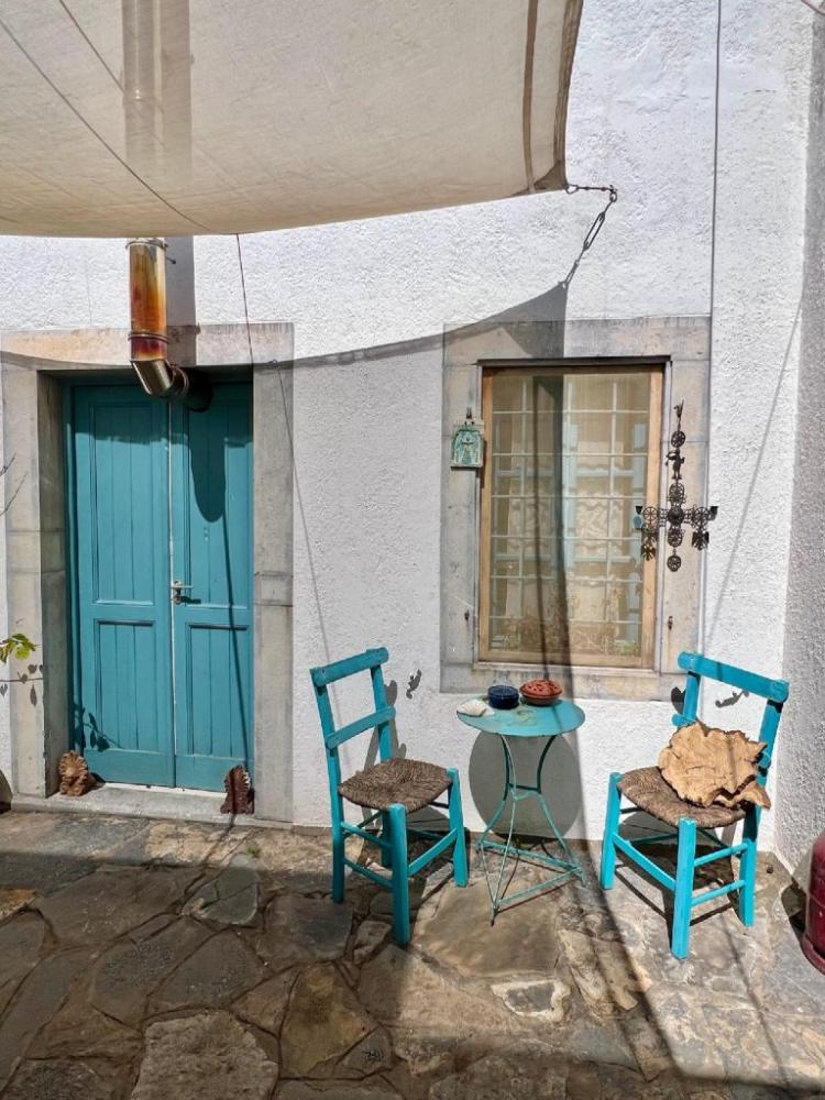 Kreta, Limnes: Charmantes Dorfhaus mit schönem Innenhof und Terrasse zu verkaufen