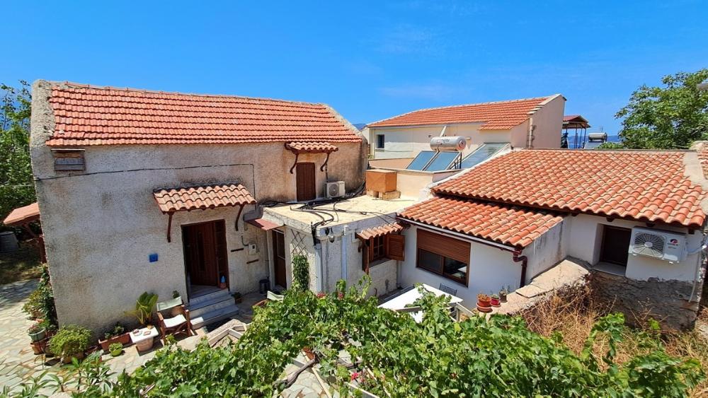 Kreta, Plaka Chania: Renoviertes 2-Bett-Steinhaus zum Verkauf in Plaka – Garten, Lagerraum und zusätzliche Baurechte