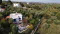 Kreta, Choumeri: Freistehendes Haus mit großem Garten zum Verkauf