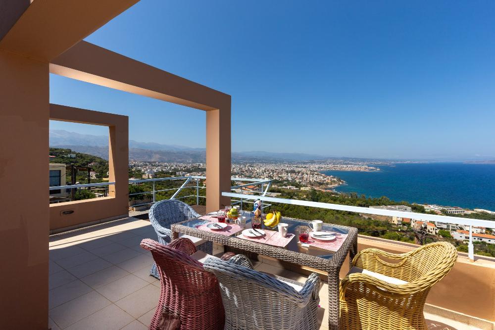 Kreta, Profitis Ilias: Zwei großzügige Villen mit erhöhtem Meerblick zu verkaufen