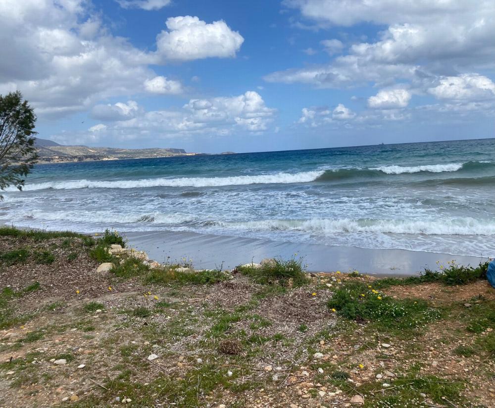 Grundstück am Meer zum Verkauf in Kiani Akti Beach