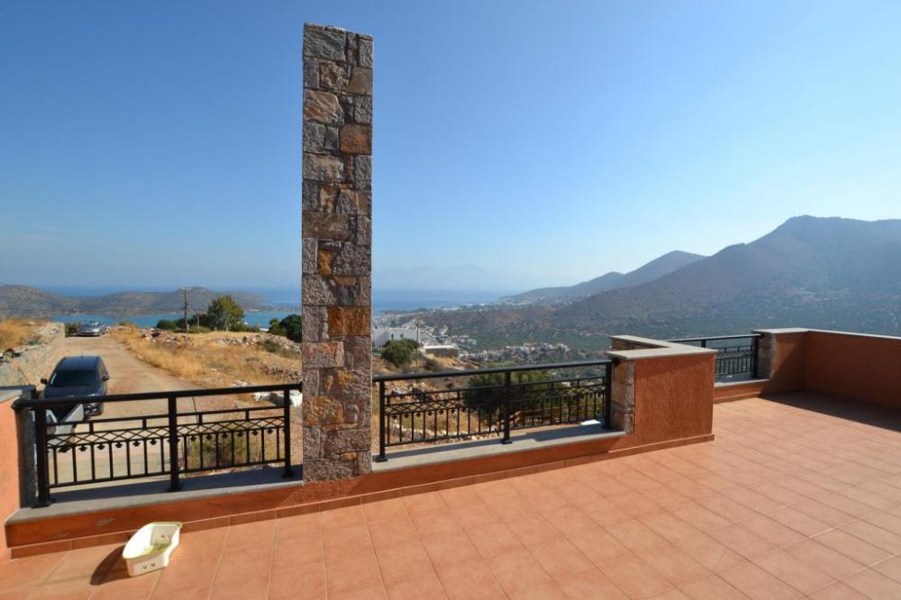 Kreta, Elounda: Atemberaubendes Steinhaus mit toller Aussicht zu verkaufen
