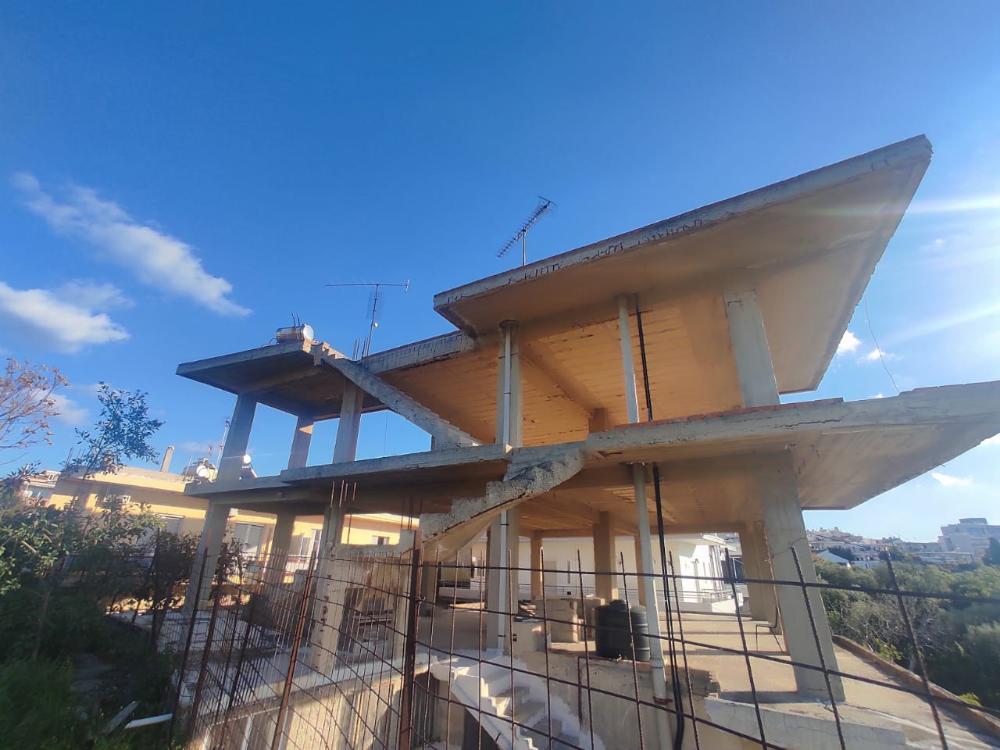 Kreta, Chania: Zwei unfertige Stockwerke mit Meerblick zu verkaufen