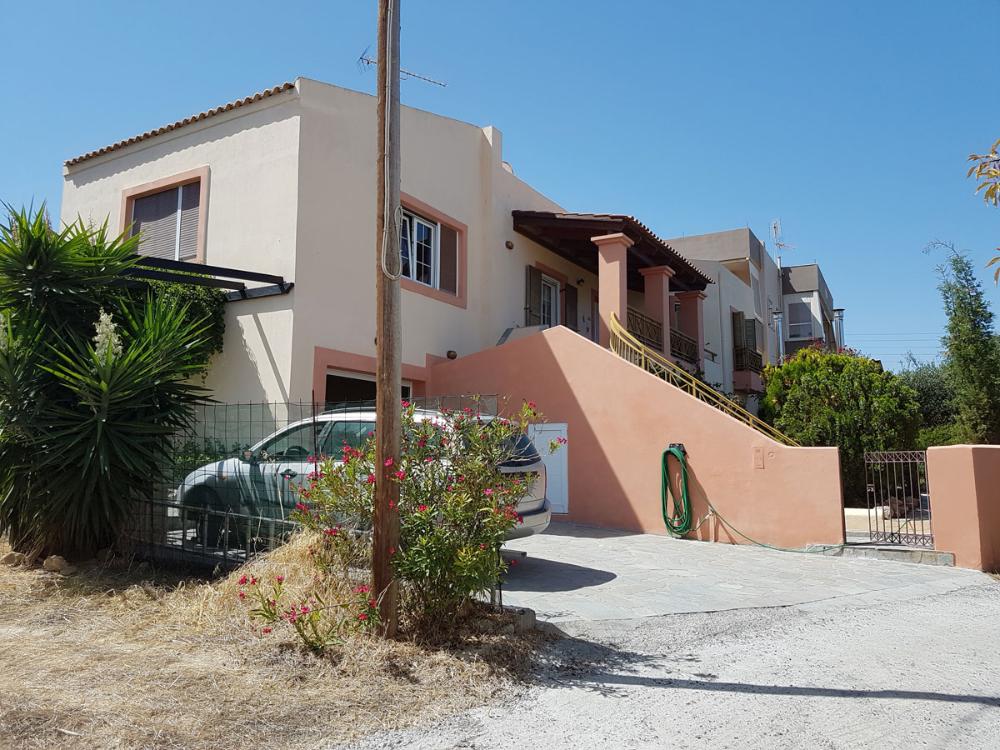 Kreta, Gouves: Gepflegtes Haus mit separatem Gästehaus, Meerblick und schönem Garten zu verkaufen