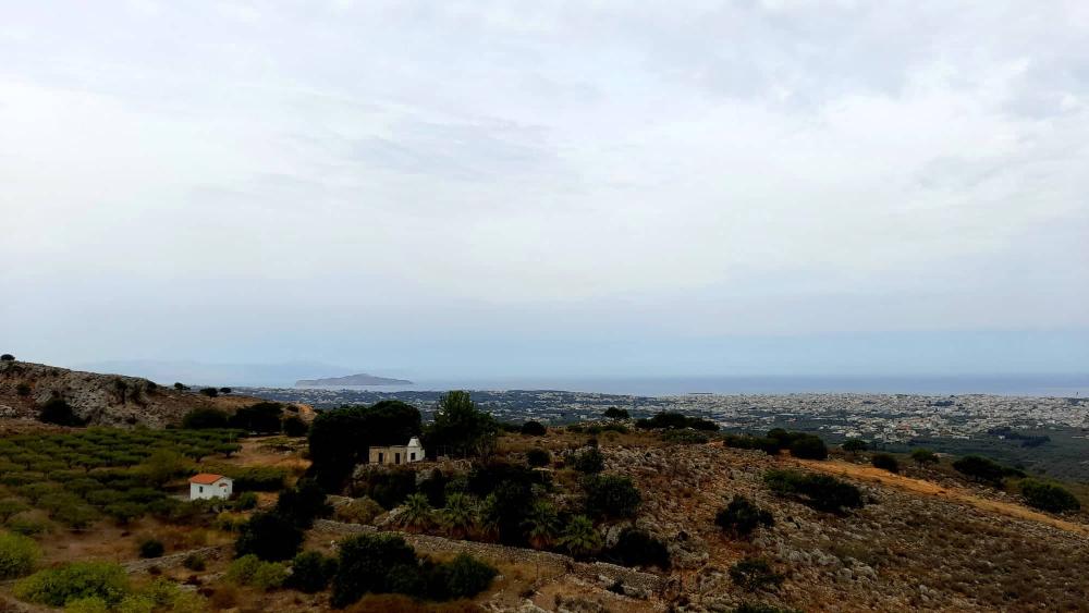 Kreta, Nerokouros: Grundstück mit Baugenehmigung zu verkaufen