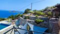 Villa mit Infinity-Pool und atemberaubendem Meerblick