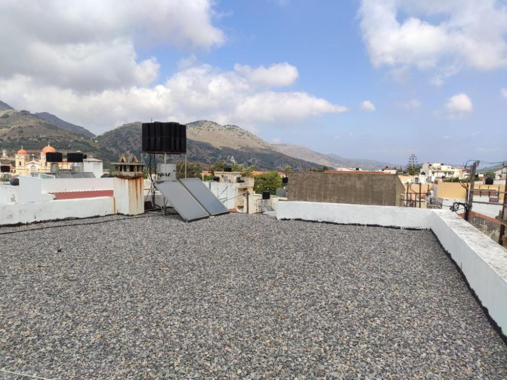 Große Wohnung im ersten Stock im Zentrum von Neapoli, Kreta