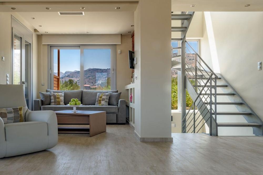 Kréta, Tsifliki: Környezetbarát villa medencével, kerttel és jakuzzival eladó Elounda közelében