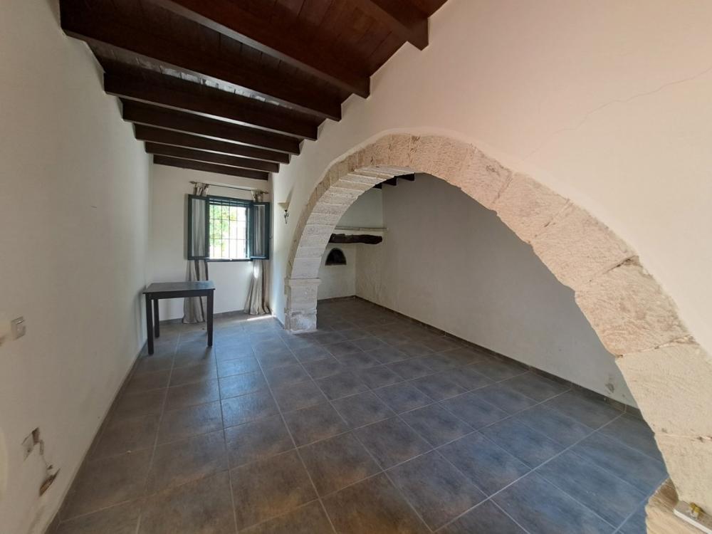 Kréta, Douliana: Felújított kőház medencével és kerttel eladó