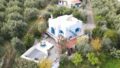 Kreta, Choumeri: Freistehendes Haus mit großem Garten zum Verkauf