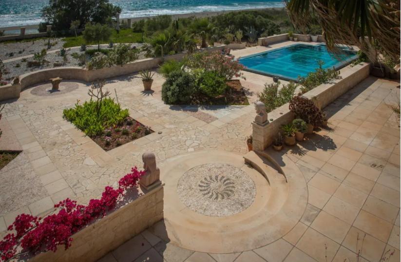 Südostkreta, Lagkada: Traumhafte Luxusvilla direkt am Meer zu verkaufen