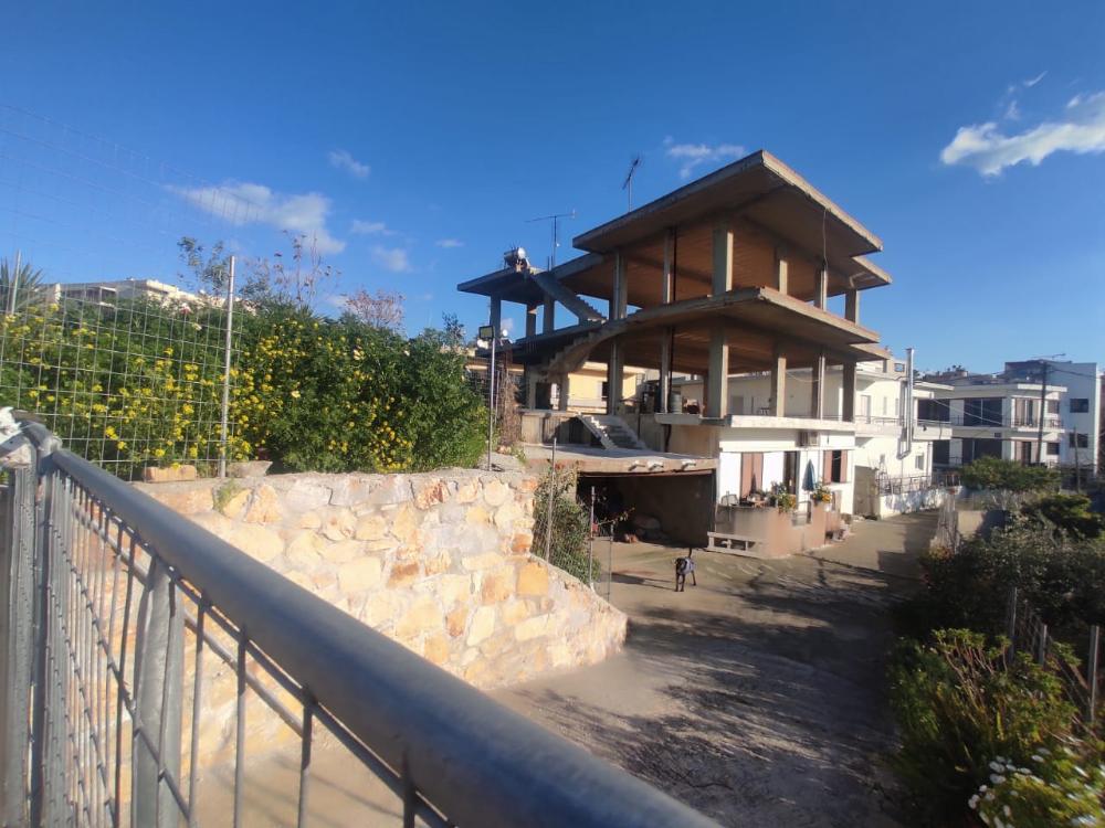Kreta, Chania: Zwei unfertige Stockwerke mit Meerblick zu verkaufen