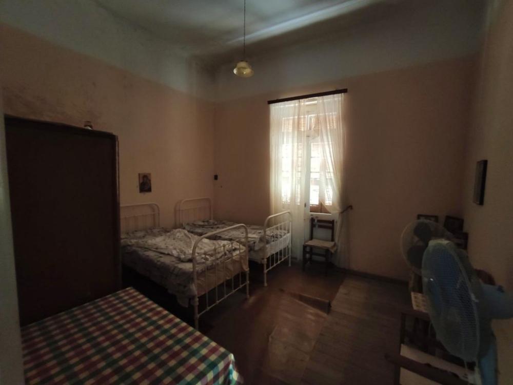 Große Wohnung im ersten Stock im Zentrum von Neapoli, Kreta