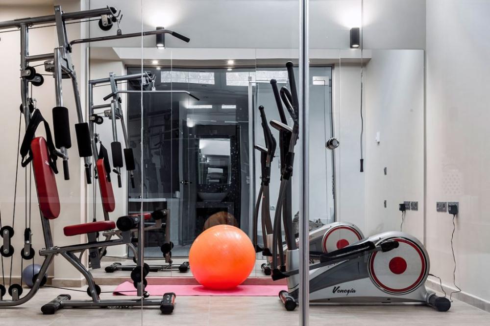 Kréta, Tsifliki: Környezetbarát villa medencével, kerttel és jakuzzival eladó Elounda közelében