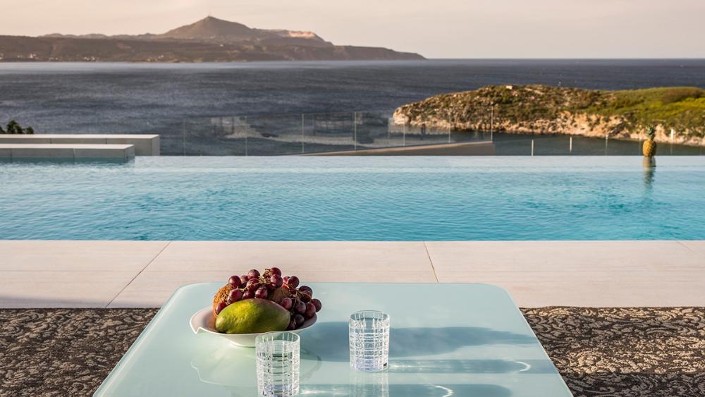 Kreta, Almyrida: Große moderne Luxusvilla in privater Lage zu verkaufen