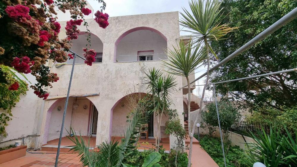 Kreta, Agia Pelagia: Tolles Haus mit 2 Wohnungen zu verkaufen