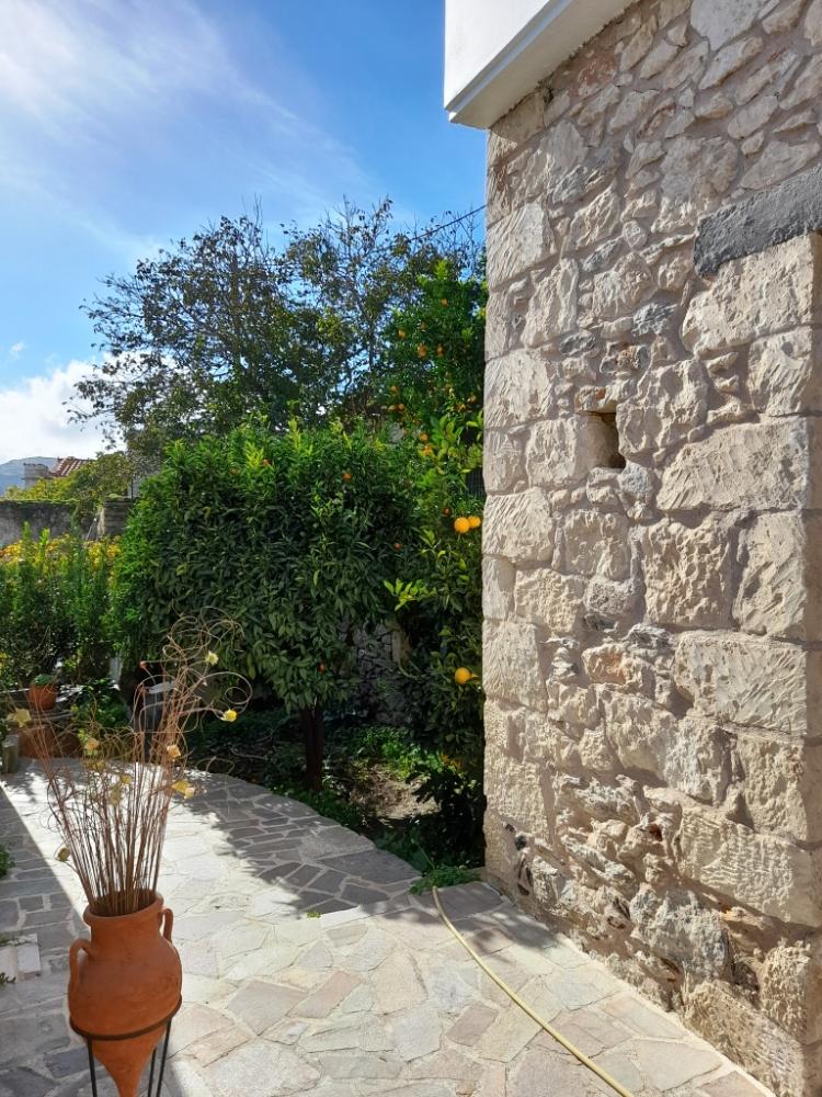 Ostkreta, Traditionelles Steinhaus mit Meerblick zu verkaufen