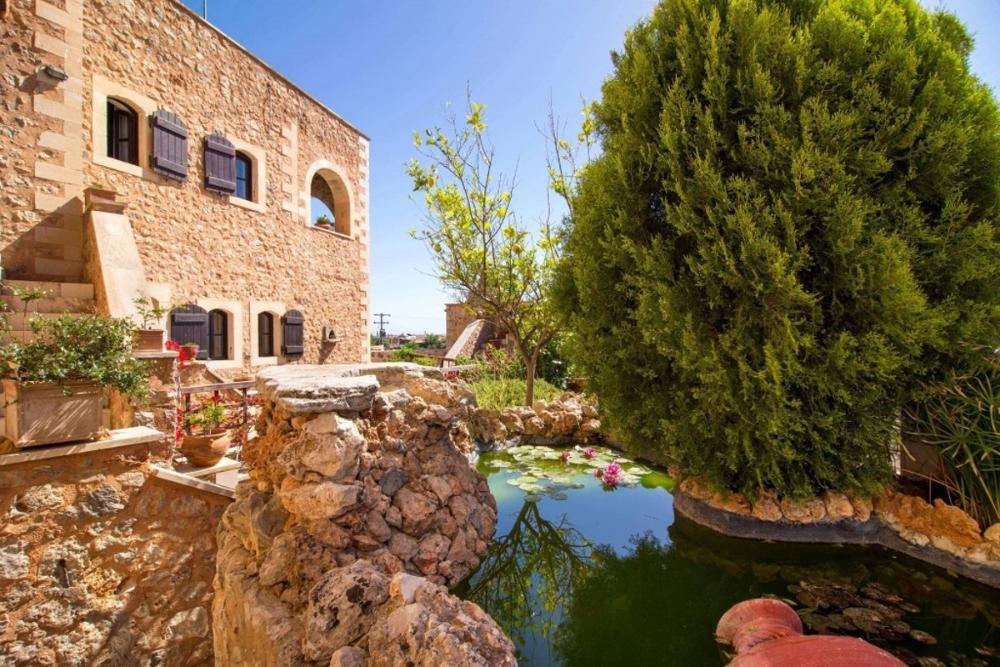 Kréta, Szamonasz: Kőből épült villa tengerre és hegyekre néző kilátással eladó