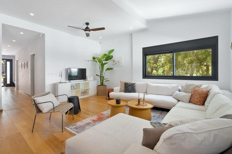 Kreta, Chania: Luxuriöse Villa mit Meerblick und Gästestudio in Agios Matthaios zu verkaufen