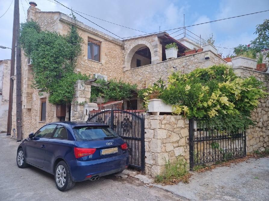 Kreta, Vamos: Rustikale Villa in Zentrumsnähe zu verkaufen