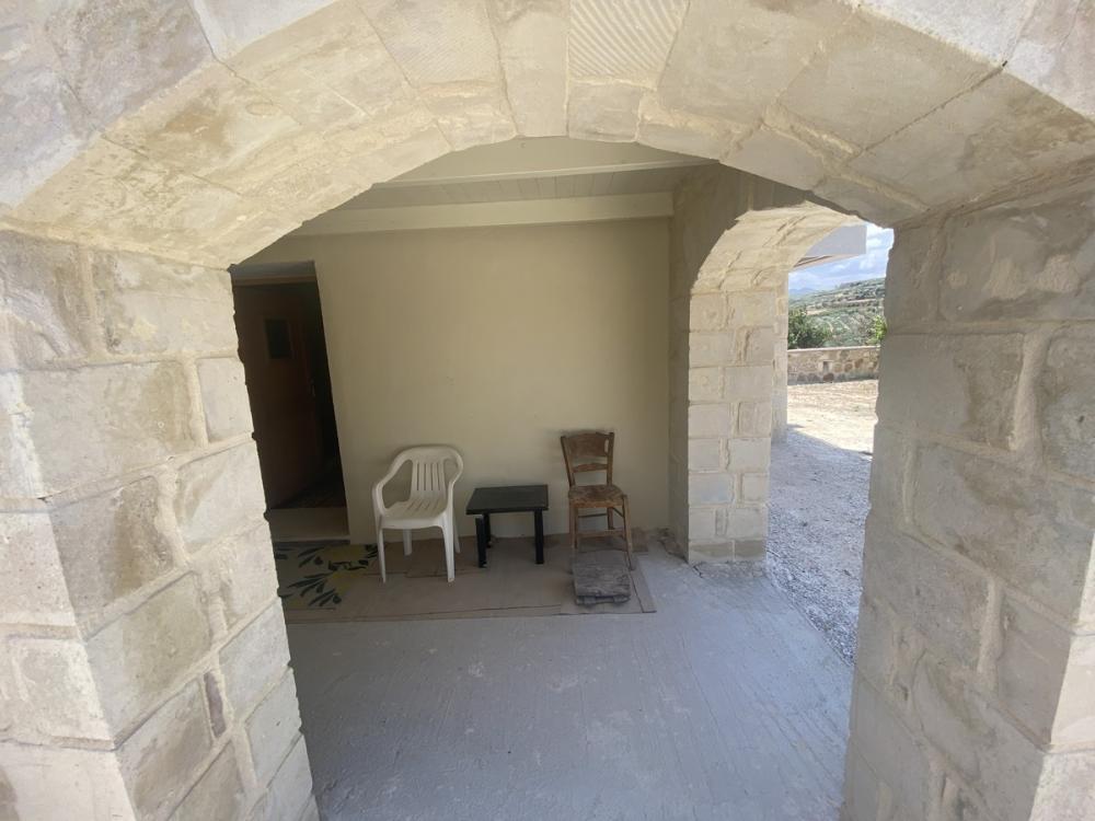 Kreta, Maleme: Unvollendetes Haus mit Meerblick zum Verkauf