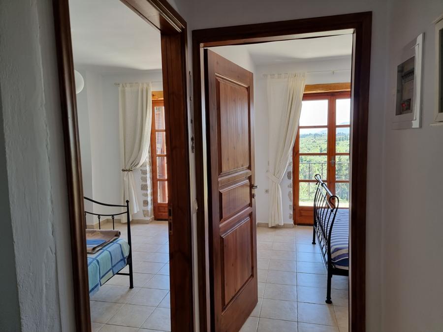 Kreta, Paidochori: Ländliches Steinhaus mit freier Aussicht zu verkaufen
