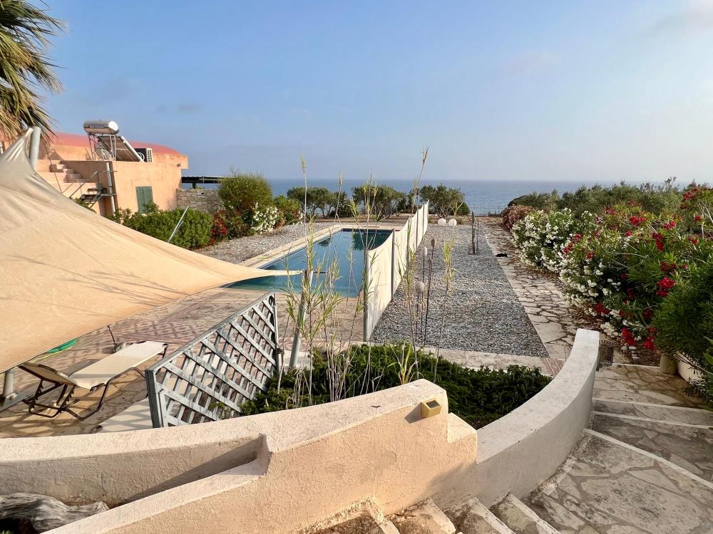 Südkreta, Peristeras: Exquisite Küstenvilla mit Pool zu verkaufen