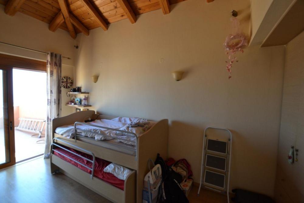 Kreta, Elounda: Atemberaubendes Steinhaus mit toller Aussicht zu verkaufen