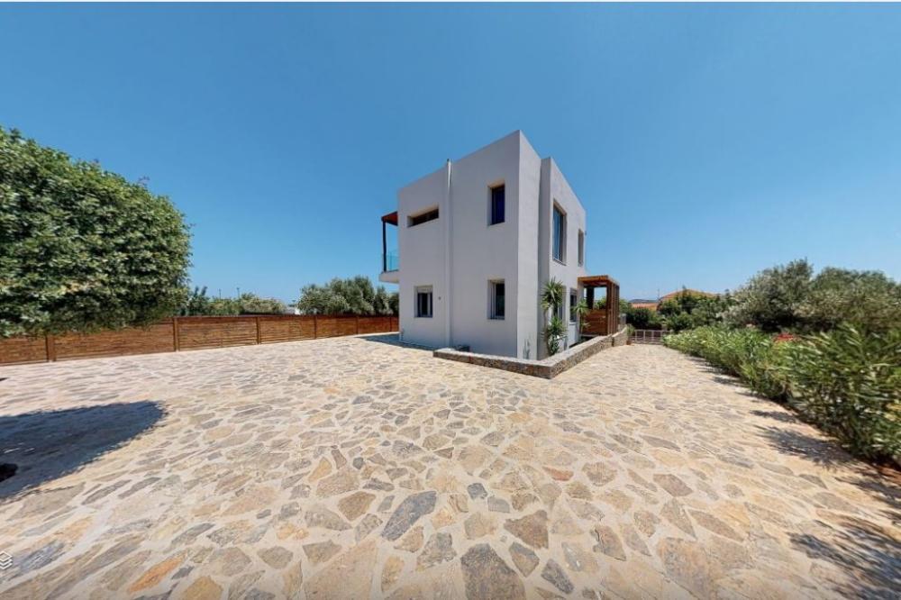 Kréta, Tsifliki: Környezetbarát villa medencével, kerttel és jakuzzival eladó Elounda közelében