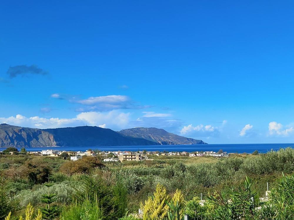 Crete, Dramia: ขายที่ดินใกล้ชายหาด Kournas และ Georgioupolis