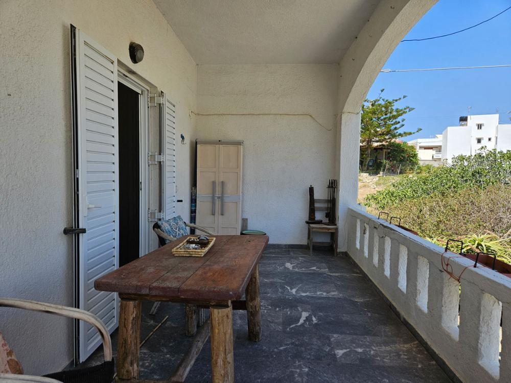 Kreta - Bungalow mit Garten und Dachterrasse im Zentrum von Milatos in der Nähe des Meeres