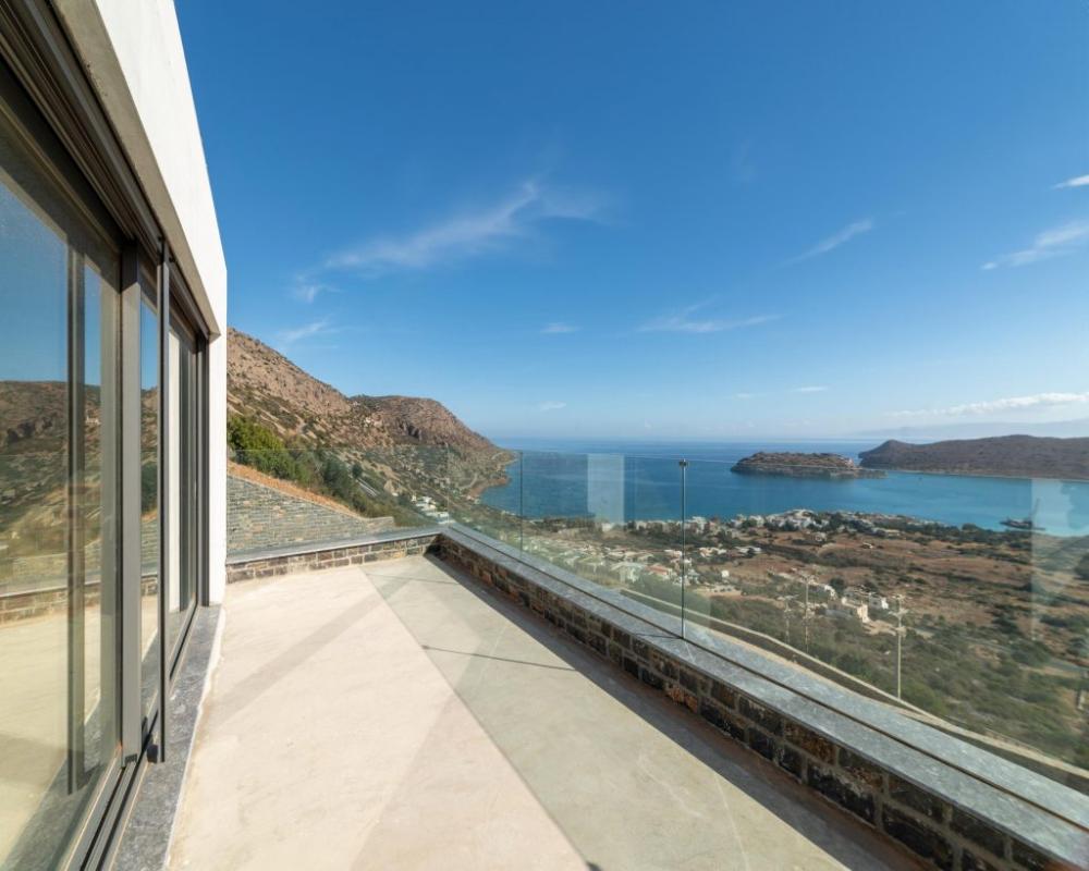 Kréta, Plaka: Luxusvilla panorámás kilátással a tengerre Spinalonga szigete felett eladó