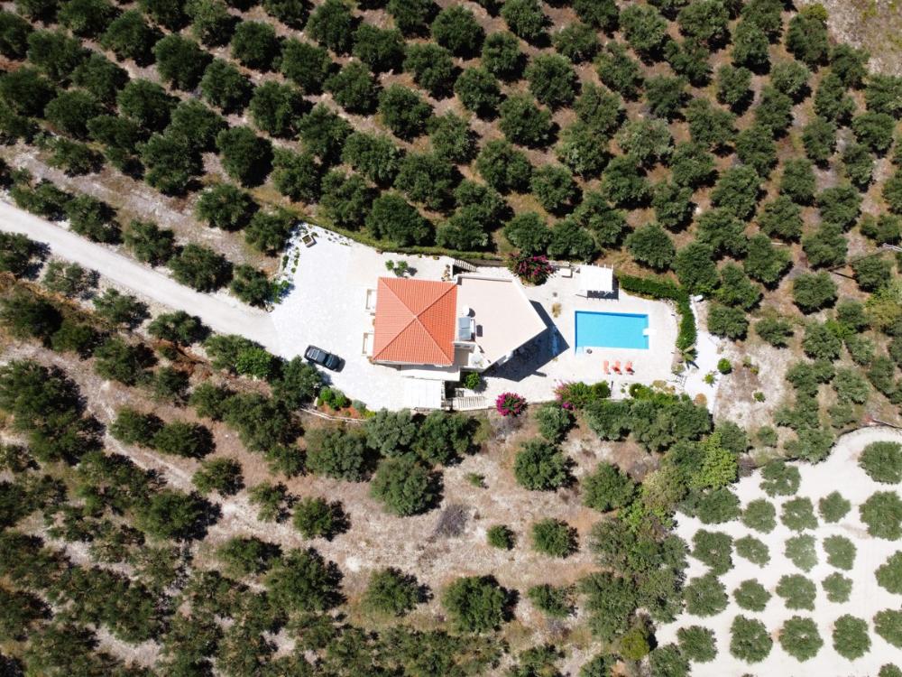 Wunderschöne Villa mit faszinierender Aussicht zum Verkauf in Kalyves