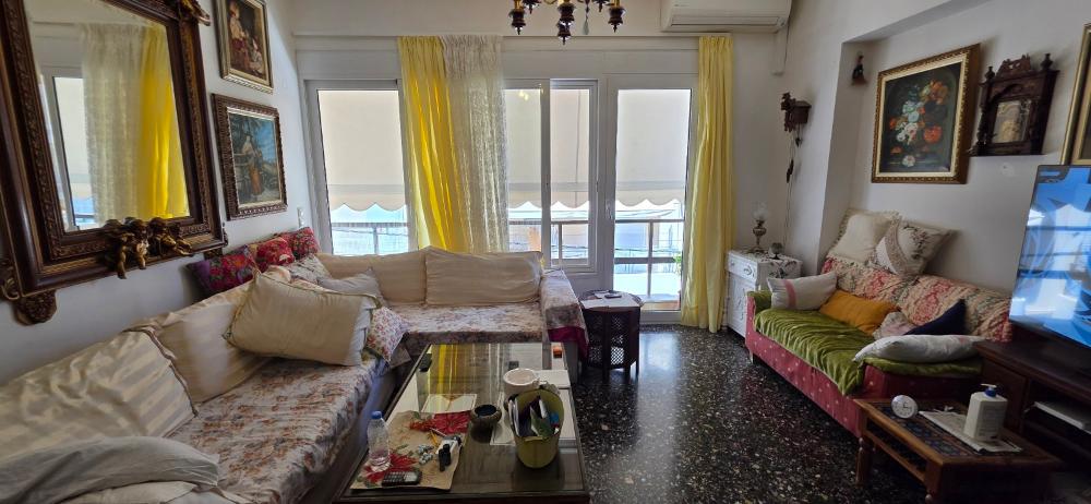 Kreta, Heraklion: Wohnung im Stadtteil Tria Pefka zu verkaufen
