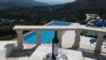 Kreta, Filippos: Erstaunliche Steinvilla mit großem Grundstück zu verkaufen