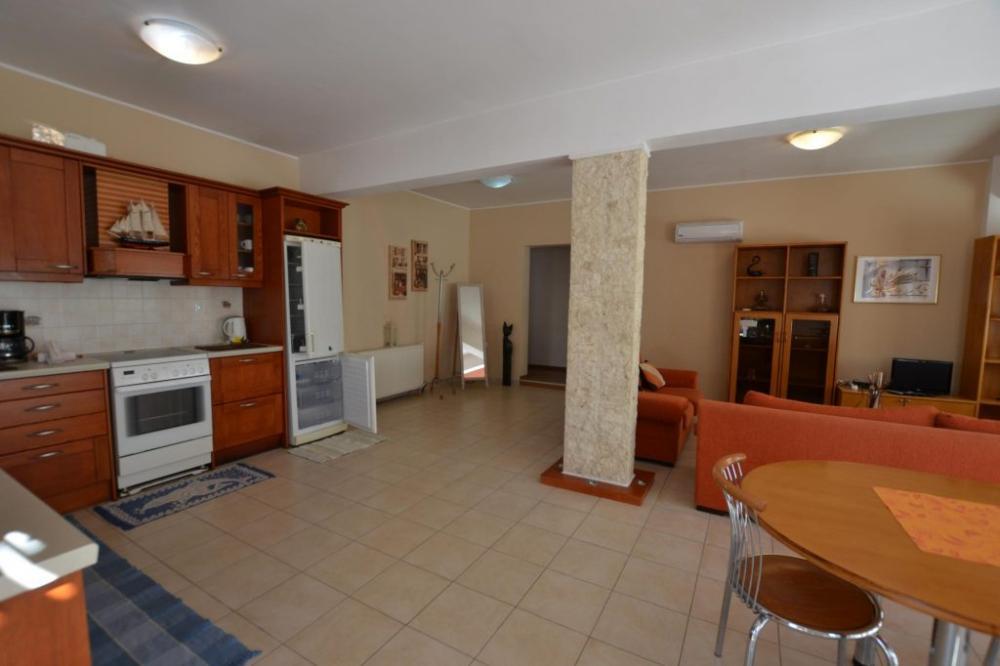 Kreta, Ammoudara: Komplex aus 1 Villa und 4 Bungalows in Strandnähe zu verkaufen