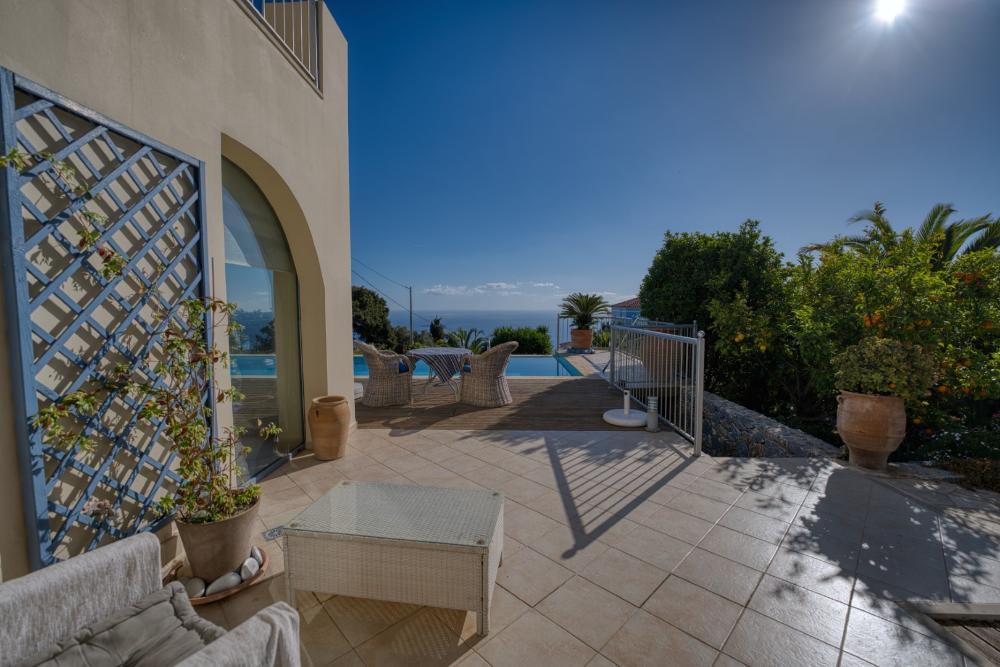 Crete, Kefalas: ขายวิลล่าสวยพร้อมสระว่ายน้ำและวิวทะเล