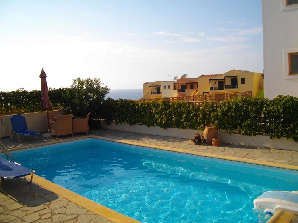 Kreta, Panormos: Villa in der Nähe des Meeres zum Verkauf