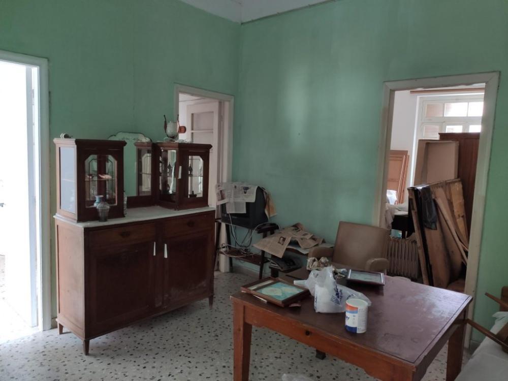 Große Wohnung im ersten Stock im Zentrum von Neapoli, Kreta