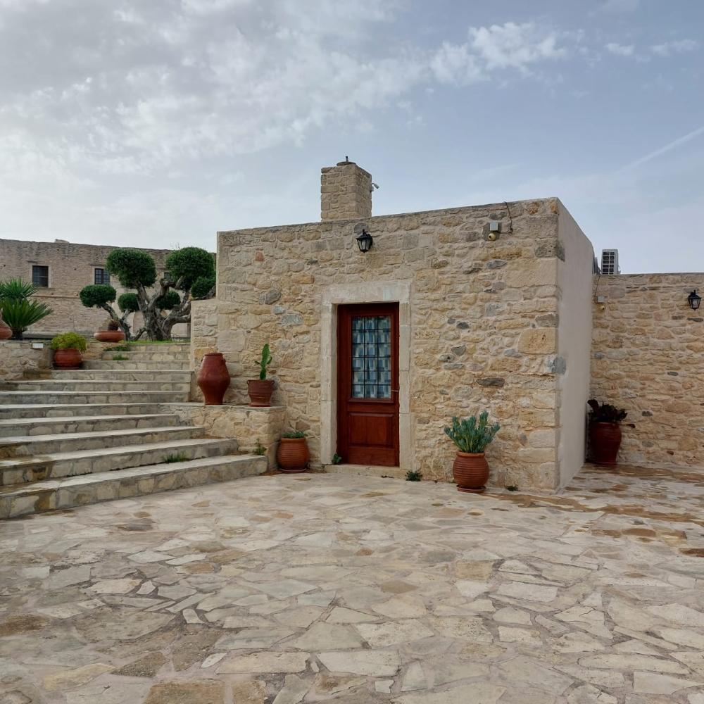 Ostkreta, Etia: Großes traditionelles Steinhaus zu verkaufen