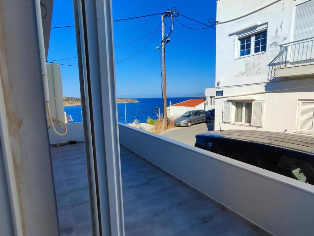 Kreta, Agios Nikolaos: 3-Zimmer-Wohnung mit Meerblick in Zentrumsnähezu verkaufen